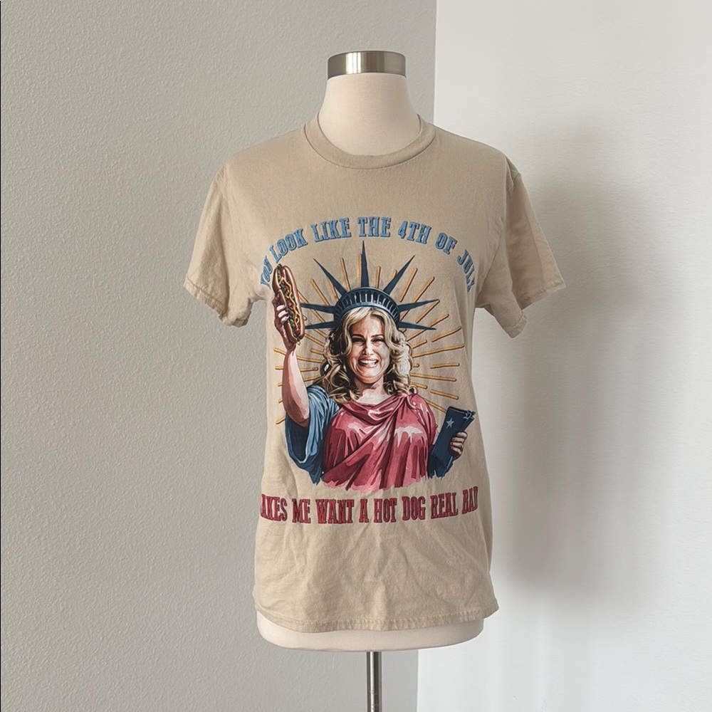 Jennifer Coolidge Legally Blonde 4th of July Statue of Liberty Graphic Tee, Sz S